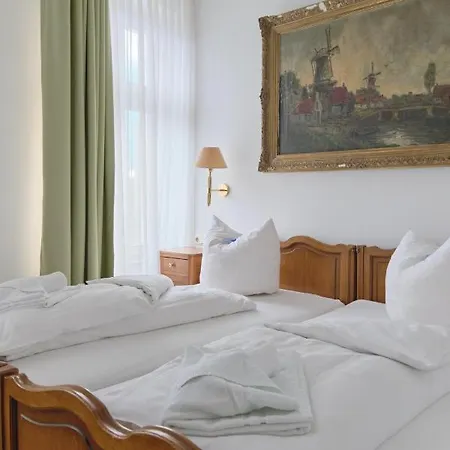 Jahrhunderthotel Otel