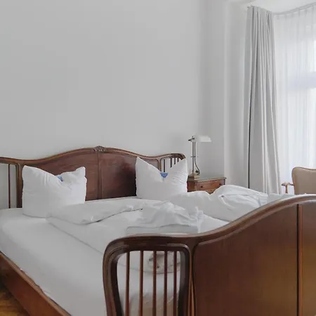 Jahrhunderthotel Otel