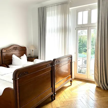 Jahrhunderthotel Otel