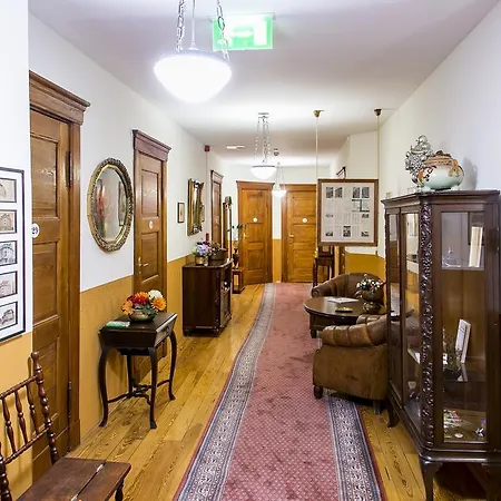 Otel Jahrhunderthotel 3*