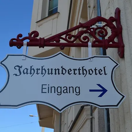 Jahrhunderthotel 3*