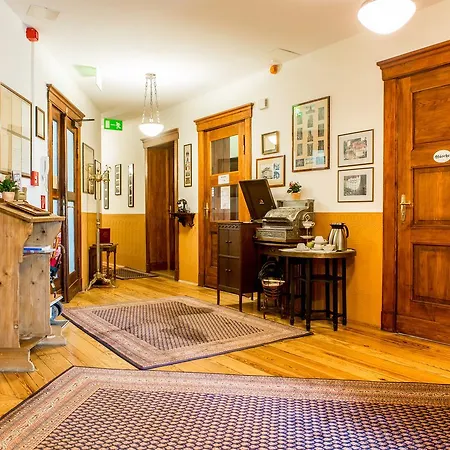 Jahrhunderthotel Otel 3*
