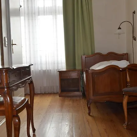 Jahrhunderthotel Otel 3*